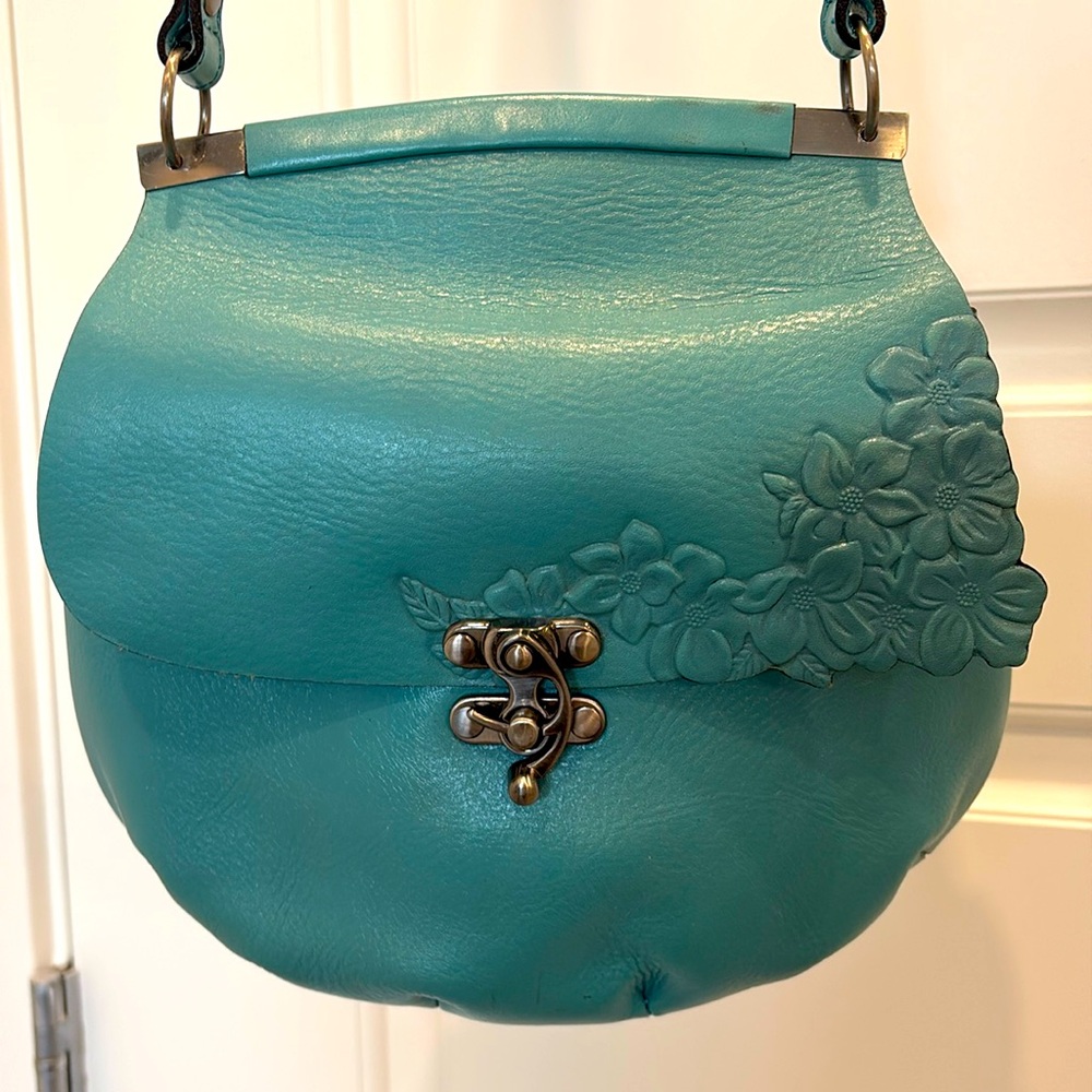 NWOT Patricia Nash teal blue purse